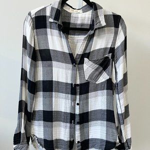 Bella Dahl Black and White Plaid Button Down size S